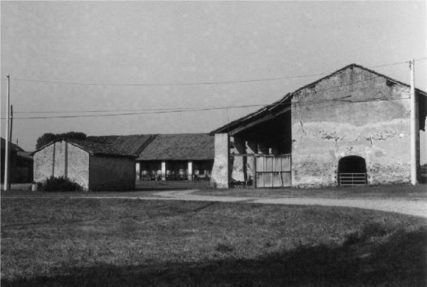 Cascina Castelnuovo - complesso