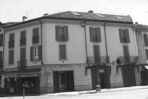 Casa Piazza Castello 1