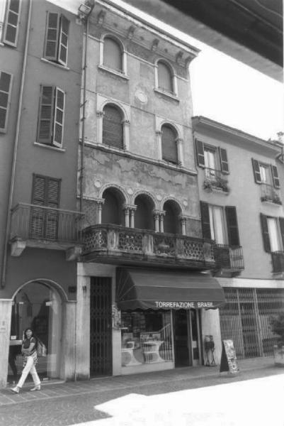 Casa Via Cavour 32