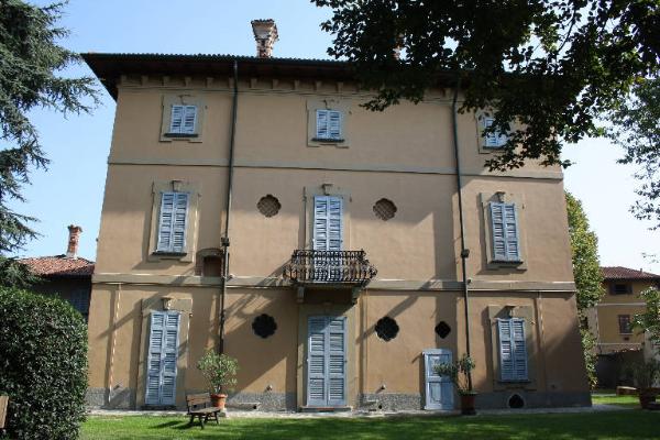 Villa Paravicini, Dal Verme Sessa, Calcagni - complesso