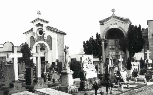 Cimitero Via della Libertà