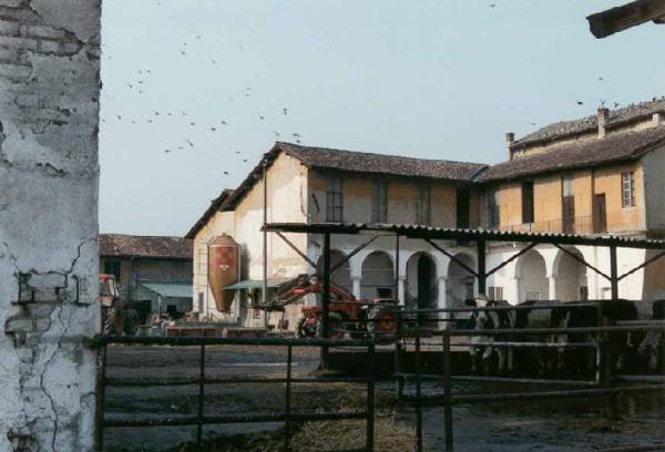 Cascina Cavarossa