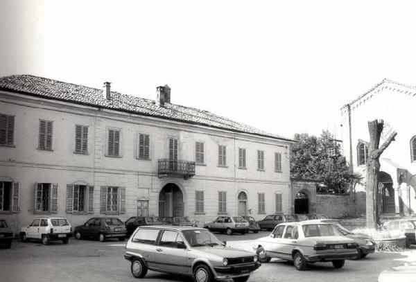 Villa Gavazzi, Balossi Piazza della Chiesa