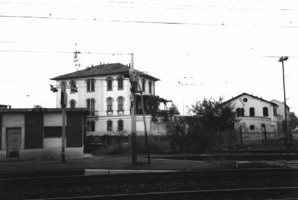 Casa Via Trivulzio, angolo Via R. Gavazzi