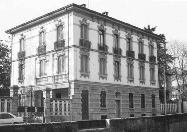 Palazzo Via Aliprandi 35