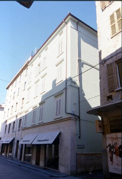 Casa Via Calvi 8-10