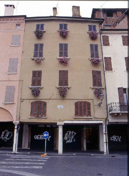 Casa Piazza delle Erbe 24