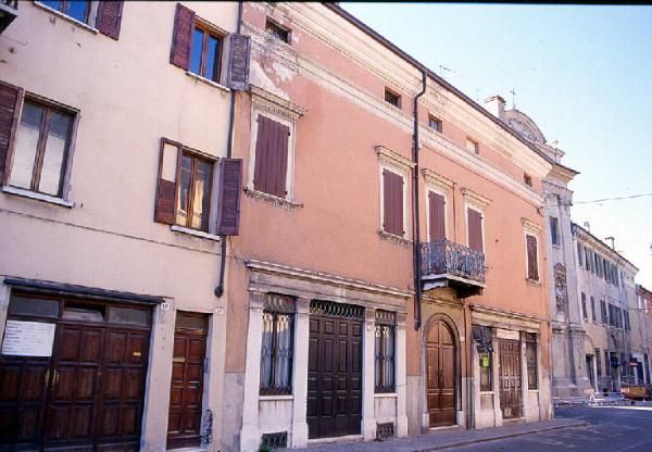 Casa Via Pomponazzo 16-20