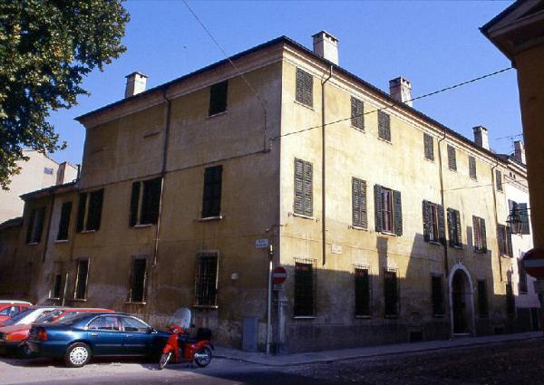 Casa Via Fratelli Cairoli 2