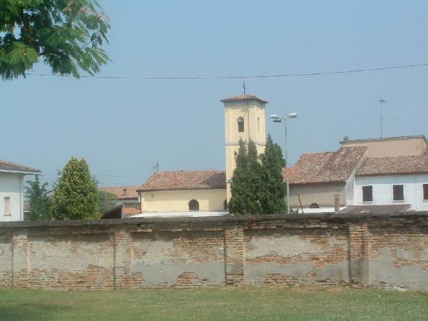 Muro di recinzione della Corte S. Rocco