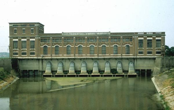 Edificio principale dell'Impianto Idrovoro Sifone