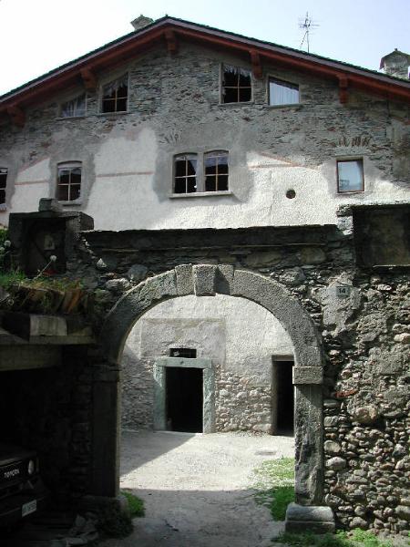 Casa Cinquecentesca Via Mortirolo 14