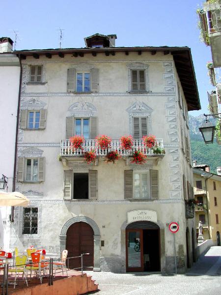 Casa Piazza Pestalozzi 16