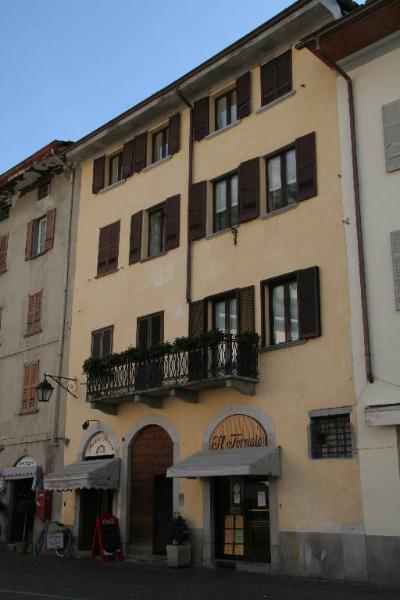 Casa Piazza Pestalozzi 4, 6