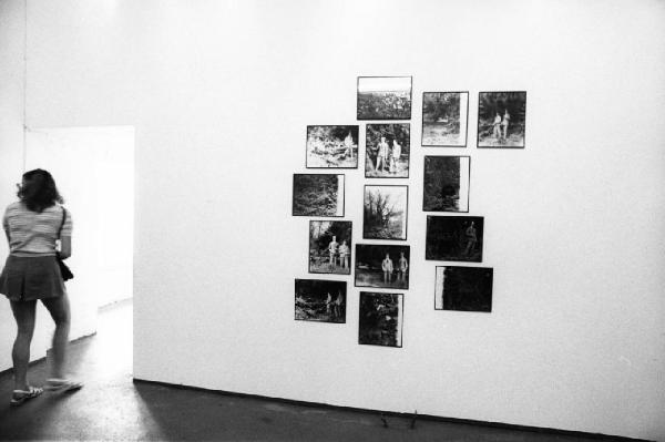 Sala espositiva con l'opera di Gilbert & George