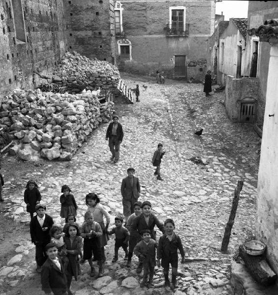 Italia del Sud. Calabria - ritratto di gruppo - bambini