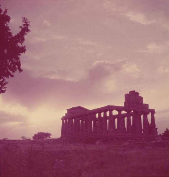 Italia del Sud. Paestum - tempio di Cerere