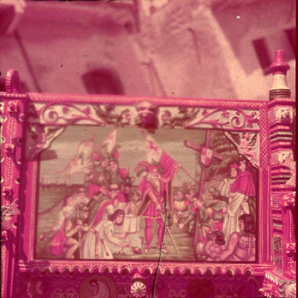 Italia del Sud. Taormina - carretto siciliano - portello posteriore (puttèddu) decorato con storie di Cristoforo Colombo