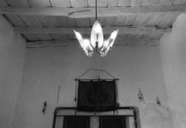 Tricarico - interno domestico - lampadario