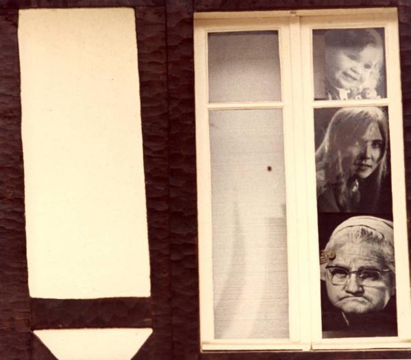 Paesaggi di cartone. Quimper - Abitazione - Finestra - Fotografia di bimba, donna e anziana signora dietro la finestra