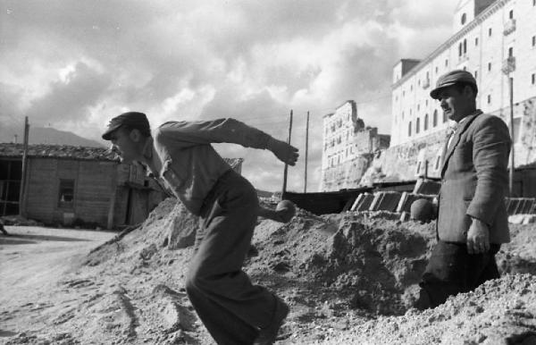 Italia del Sud. abbazia di Montecassino - lavori di ricostruzione