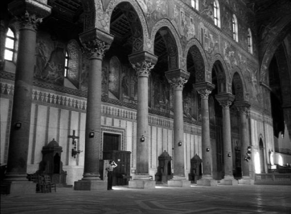 Italia del Sud. Monreale - duomo - navata