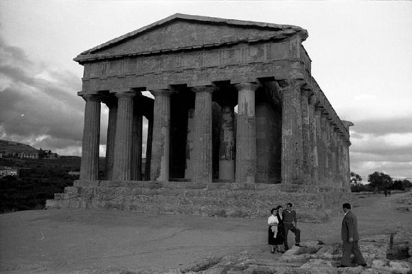 Italia del Sud. Sicilia - Valle dei Templi - tempio della Concordia