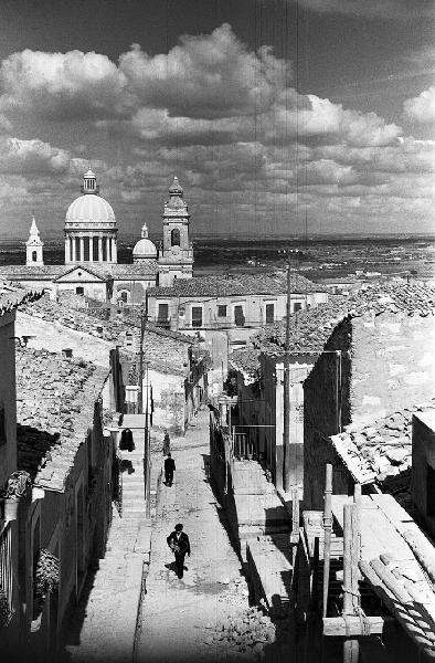 Italia del Sud. Sicilia - Comiso - veduta