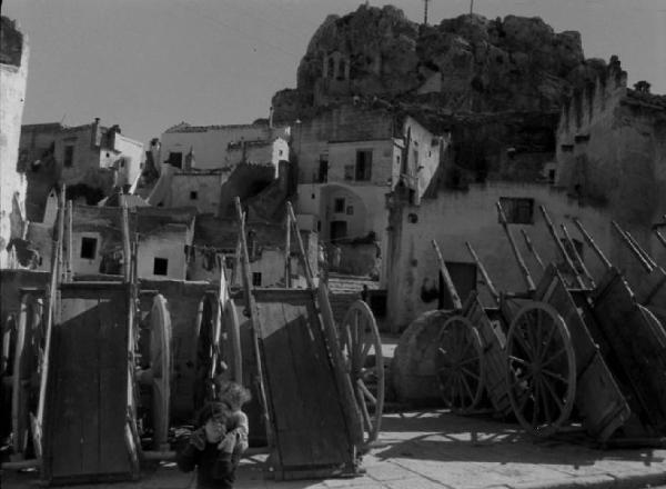 Italia del Sud. Matera - centro storico - carretti