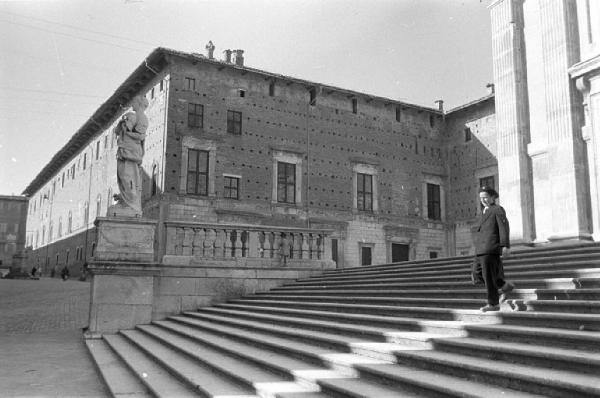 Italia Magica - Marche - Urbino - Accademia - Severino Guidi - scalinata