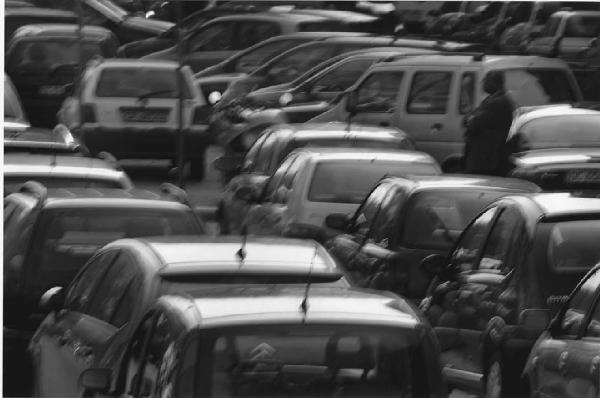 Trasporti provinciali e mobilità. Milano - Strada - Traffico, automobili