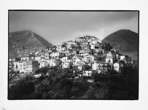 Lucania - veduta del paese di Bella