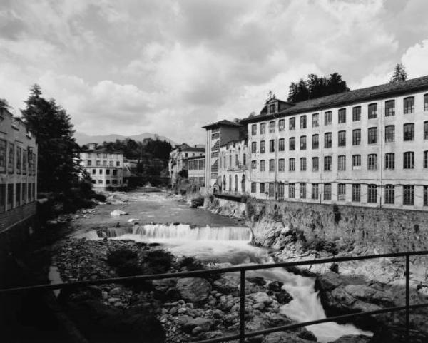 Biella. Ex - manifatture lungo il corso di un fiume