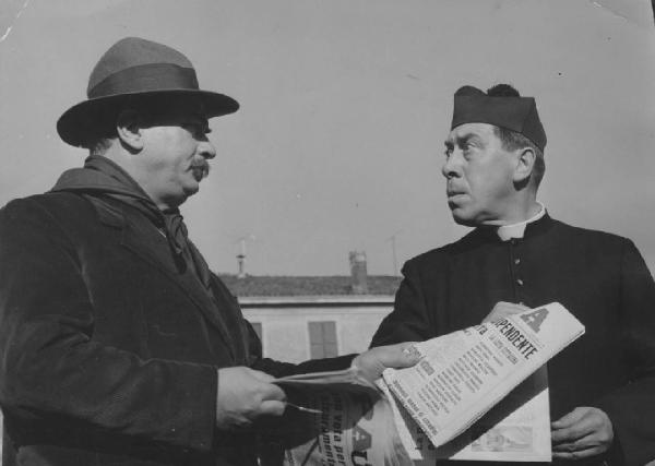 Brescello. Gino Cervi e Fernandel in una scena del film "Don Camillo e l'onorevole Peppone"