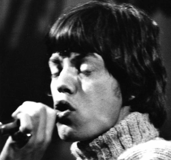 Il cantante rock Mick Jagger durante un concerto