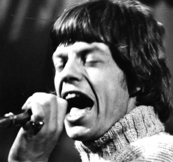 Il cantante rock Mick Jagger durante un concerto