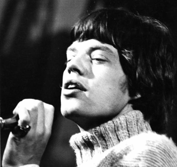 Il cantante rock Mick Jagger durante un concerto