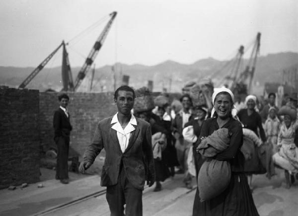 Italia del Sud. Reggio Calabria - imbarco del traghetto ferroviario tra Reggio Calabria e Messina - bagnarote