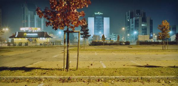 Milano. Veduta notturna - Via Lorenteggio - Parcheggio - McDonald's - Grattacieli