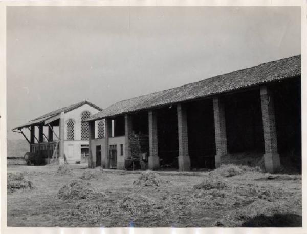 Bascapè - Cascina Trognano - Stalla delle manze, stallone delle vacche e portico