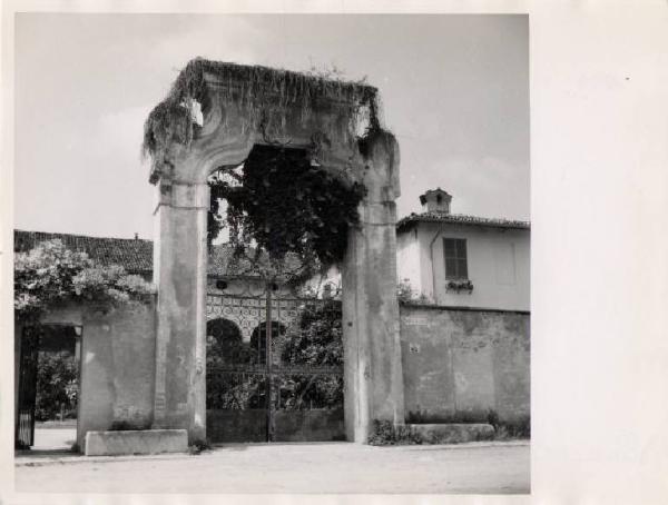 Bascapè - Cascina Trognano - Casa padronale - Ingresso