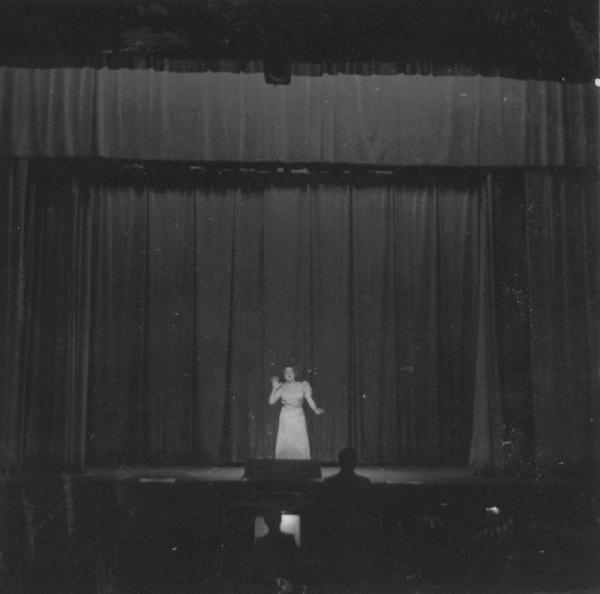 Spettacolo - Attrice - Teatro Sociale - Como