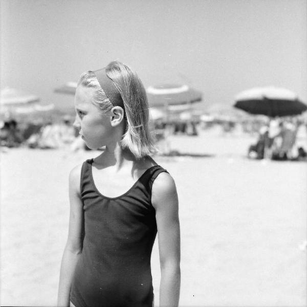 Ritratto infantile - Bambina in spiaggia