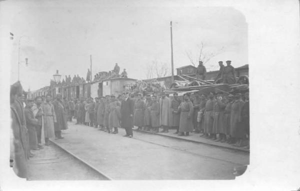 Trasporti militari - Impiego del treno da parte del Corpo Militare della Circoscrizione di Ancona della Croce Rossa Italiana -- Bulgaria - Sofia - Stazione ferroviaria