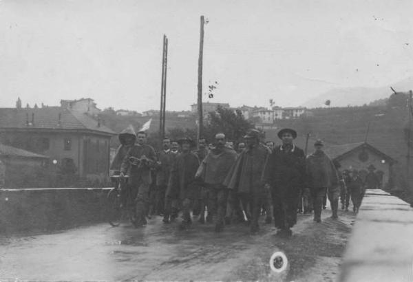 Boy-scouts -- Villa d'Almé / Croce Rossa Italiana - Comitato di Sezione di Bergamo - Corpo Militare - Personale -- Villa d'Almè