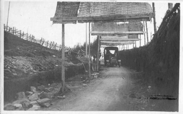 Strade - Mascheramento bellico -- Passo Valles