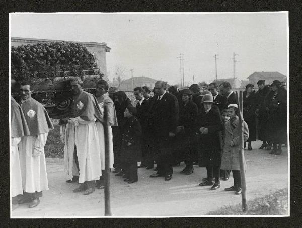 Lombardia - Funerale di Angelo Fontana Cavaliere del Lavoro