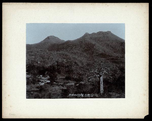 Eritrea - Veduta di catena montuosa e rilievi collinari