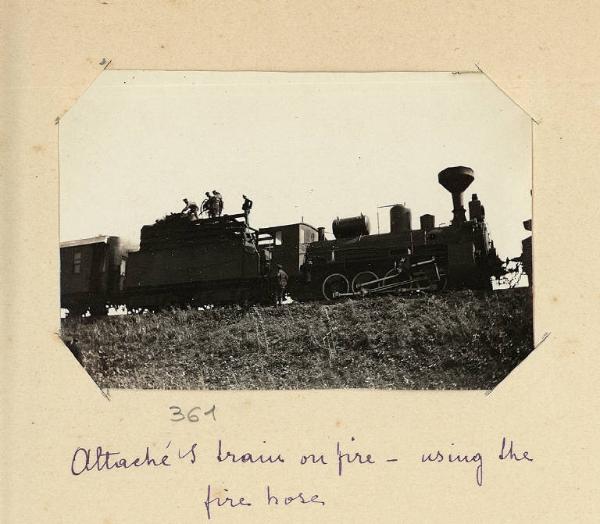 Guerra russo-giapponese - Russia - Manciuria - Spegnimento di incendio sul treno degli addetti militari al campo russo