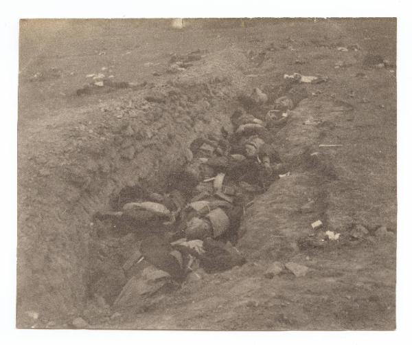 Guerra russo-giapponese - Russia - Manciuria - Cadaveri di soldati russi nelle trincee